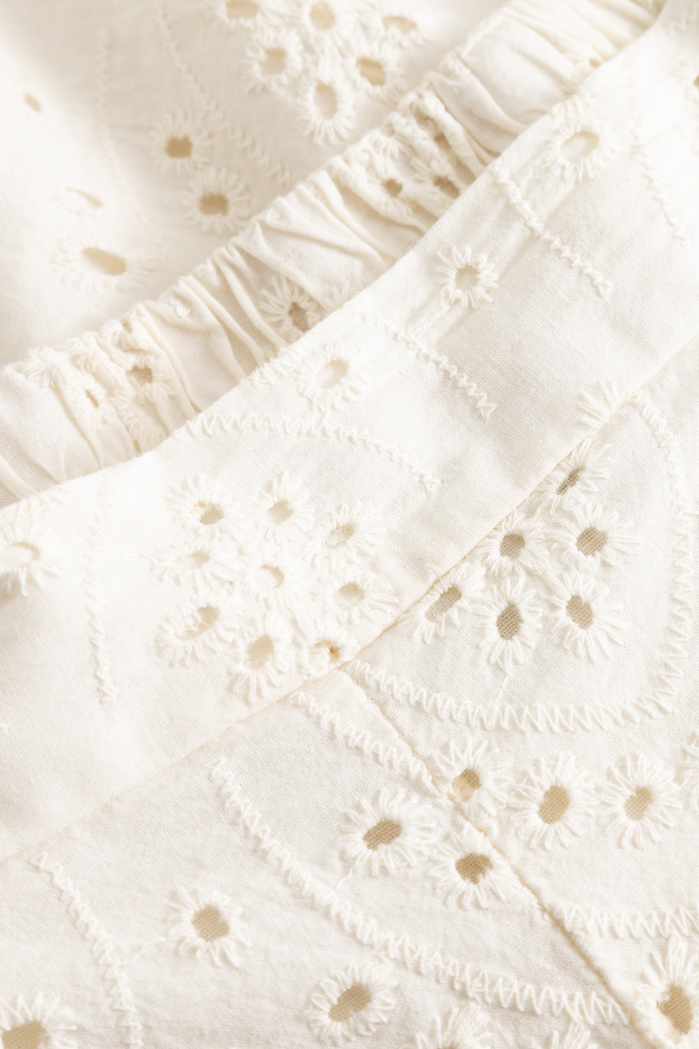 N-Maven MW Shorts Ivory